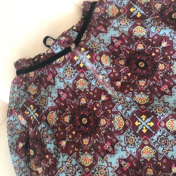 FL&L Geneva Top - Picture 4 of 5